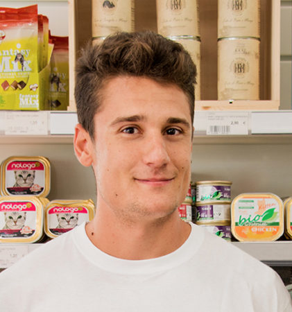 MYSOCIALPET_STORE_staff