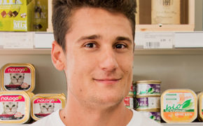 MYSOCIALPET_STORE_staff